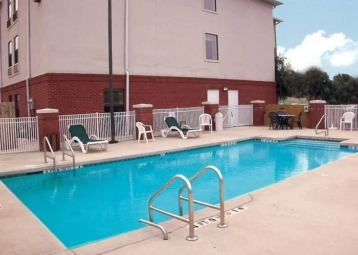 Comfort Inn & Suites Fultondale Gardendale I-65